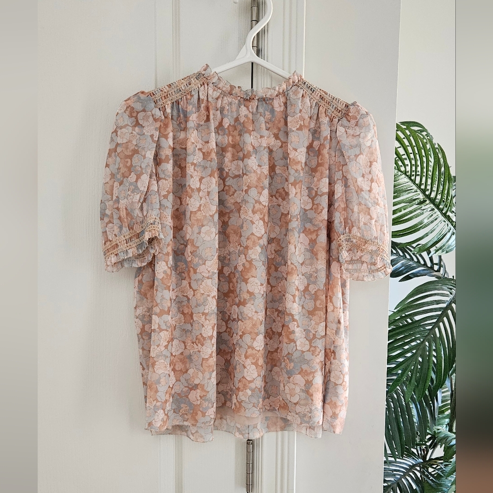 Wilfred Floral Blouse in Peach and Gray